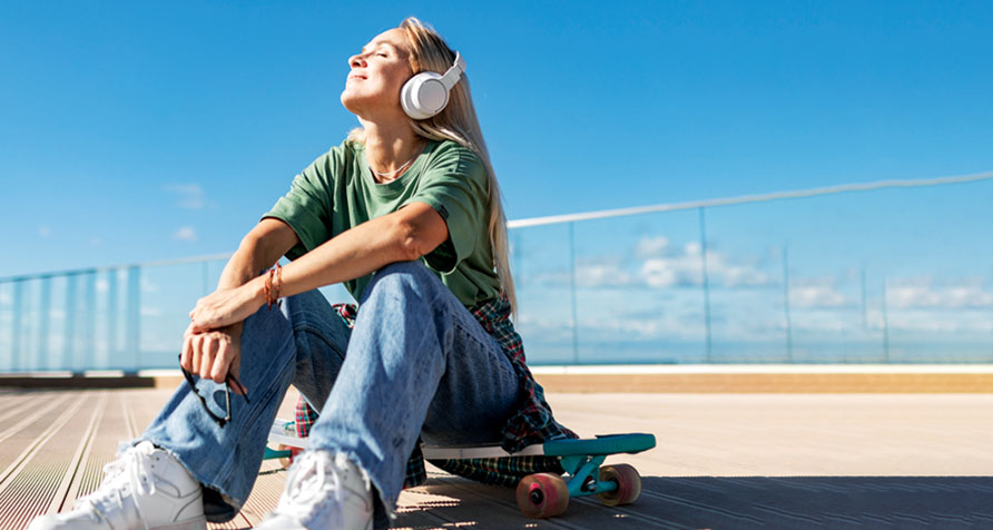 Summer 2026 playlist for Bahrain beach days