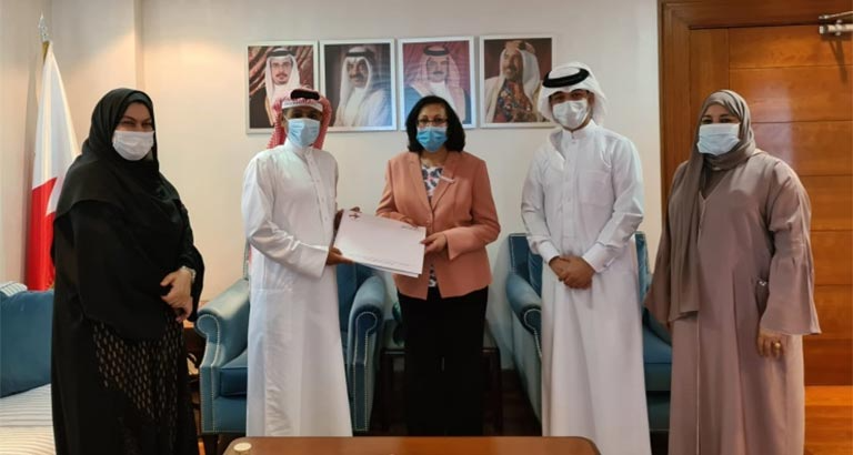 Health Minister Receives Bahrain Deaf Society Delegation 