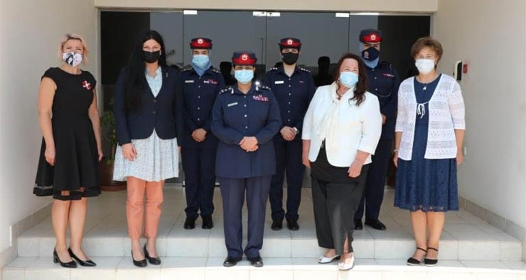 Bahrain’s Women Police Receives Delegation From International Police Association 