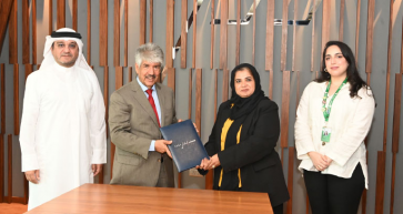 Seef Properties recently donated an amount to INJAZ Bahrain to support their educational programmes. 