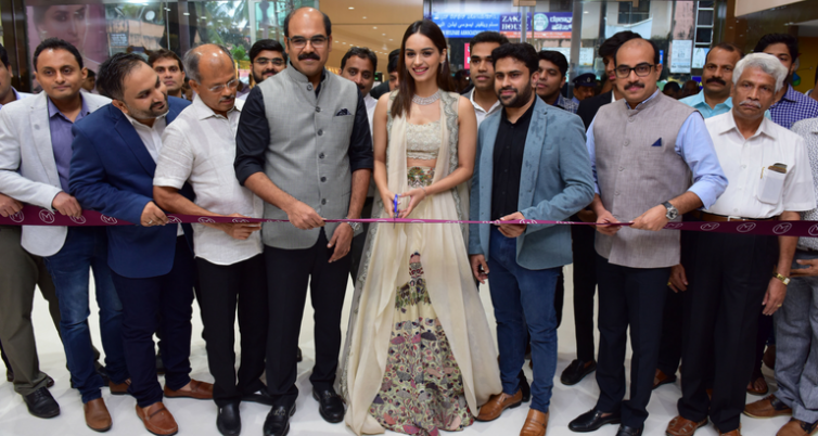 Miss World Manushi Chhillar inaugurates Malabar Gold & Diamonds Showroom in Udupi